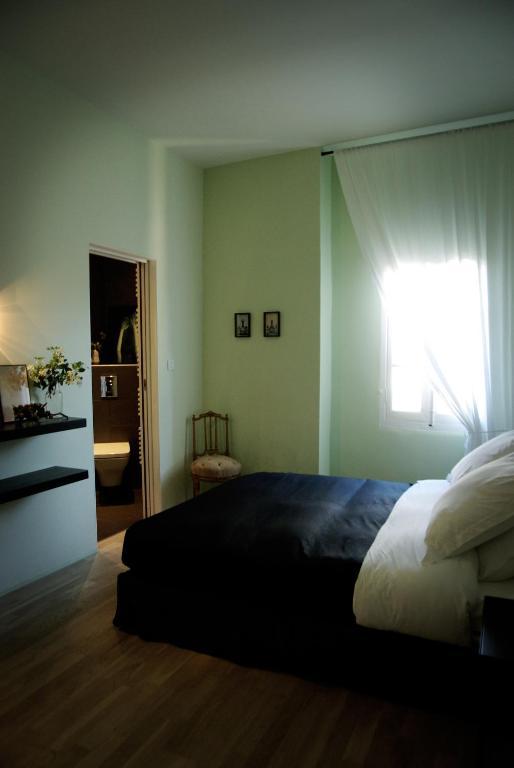 Monte Arena Bed and Breakfast Montaren-et-Saint-Médiers Habitación foto