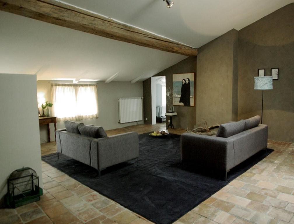 Monte Arena Bed and Breakfast Montaren-et-Saint-Médiers Exterior foto