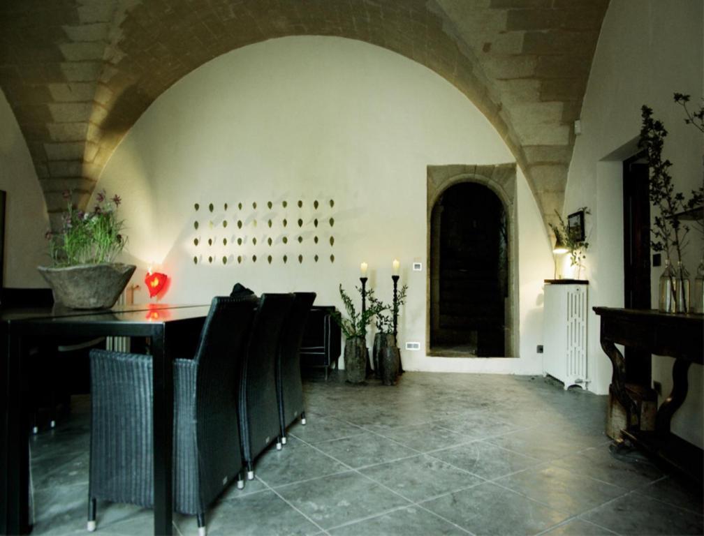 Monte Arena Bed and Breakfast Montaren-et-Saint-Médiers Exterior foto