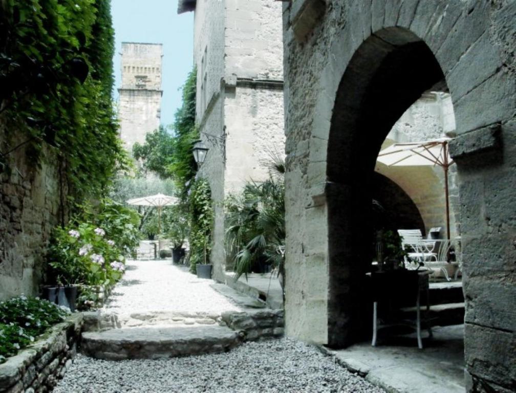 Monte Arena Bed and Breakfast Montaren-et-Saint-Médiers Exterior foto