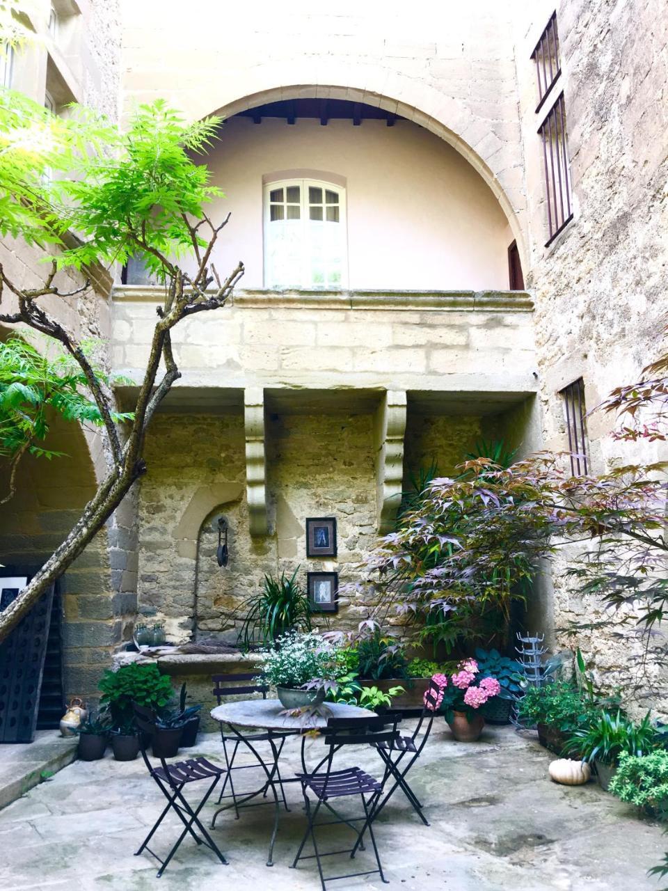 Monte Arena Bed and Breakfast Montaren-et-Saint-Médiers Exterior foto