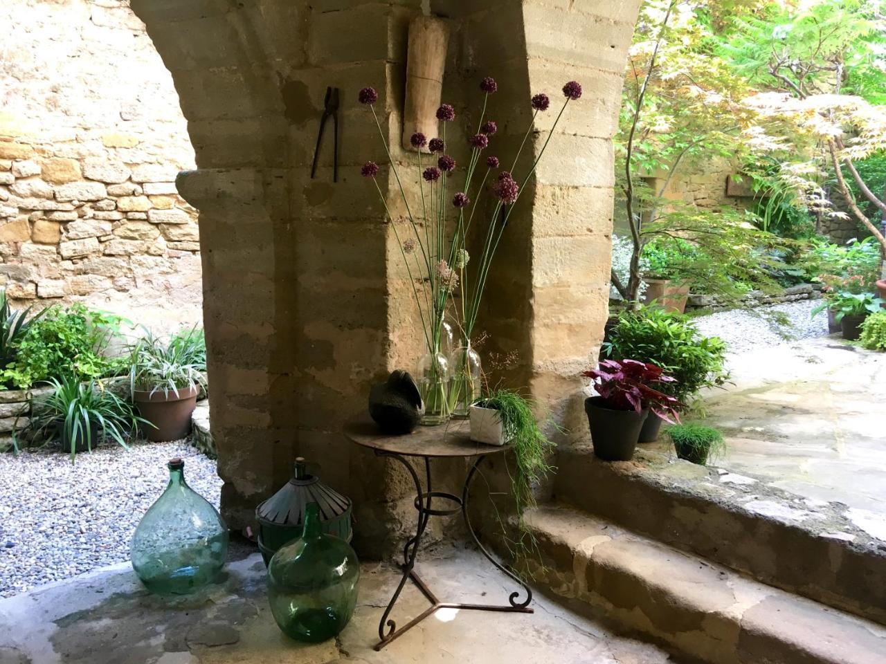 Monte Arena Bed and Breakfast Montaren-et-Saint-Médiers Exterior foto